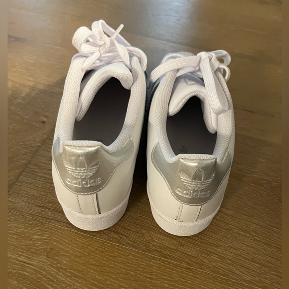 New with box and tag (detached, but never worn) - Picture 2 of 6